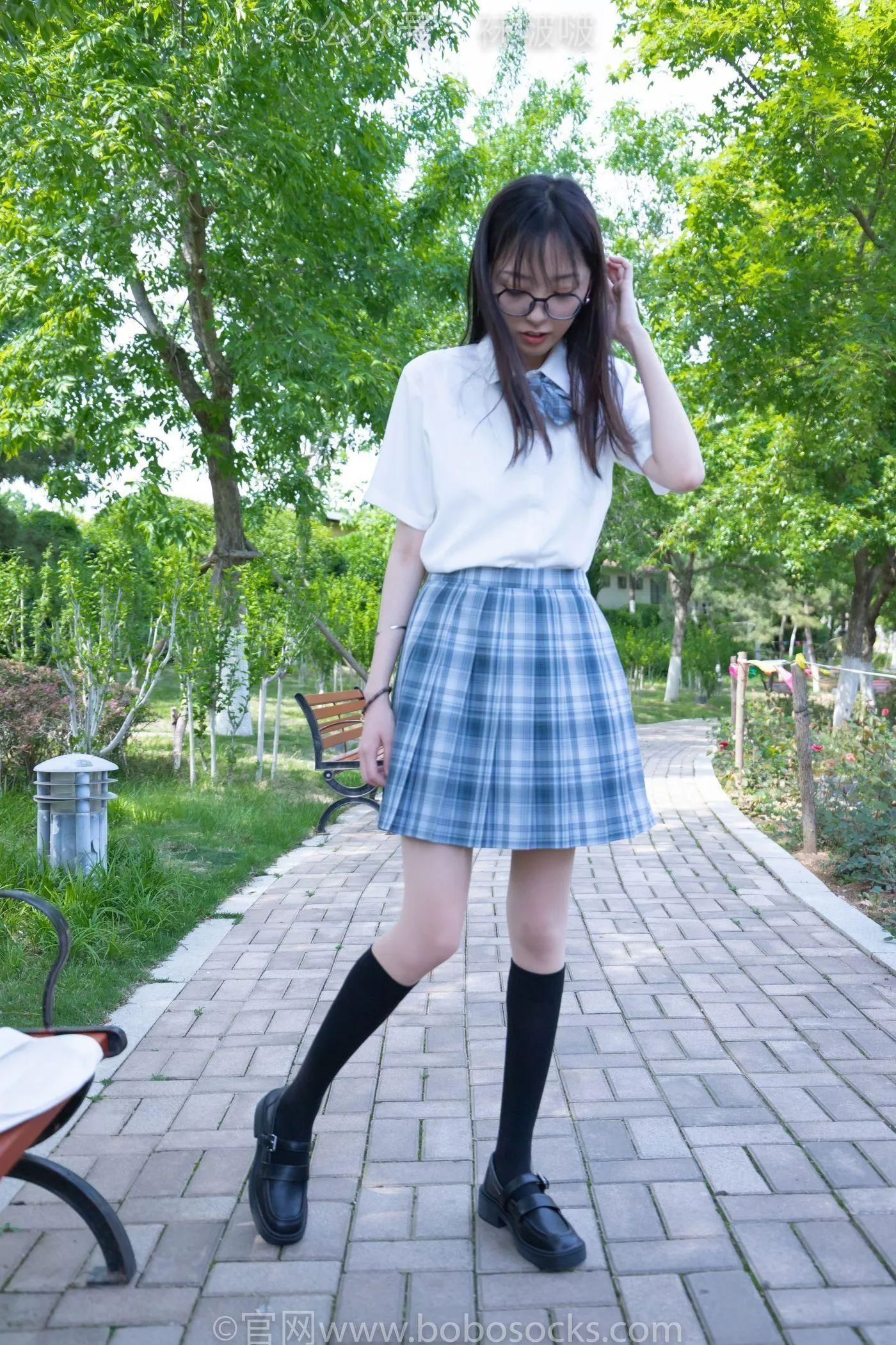 [BoBoSocks袜啵啵]NO.007 稚予-JK制服、皮鞋、黑色中筒棉袜、肉丝 [143P]插图6